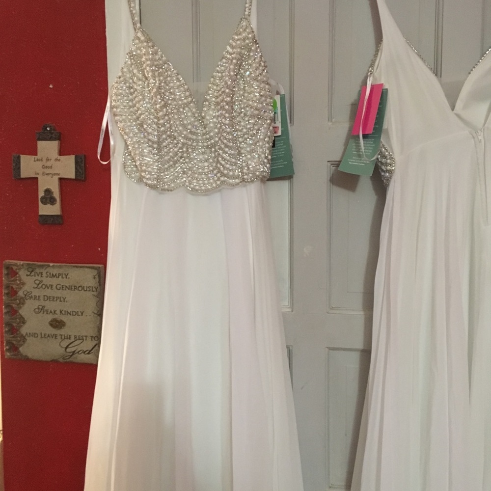 BOTH dresses one price! Grab b4 they are gone.